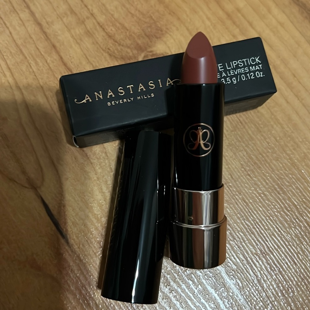Anastasia Beverly Hills lipstick